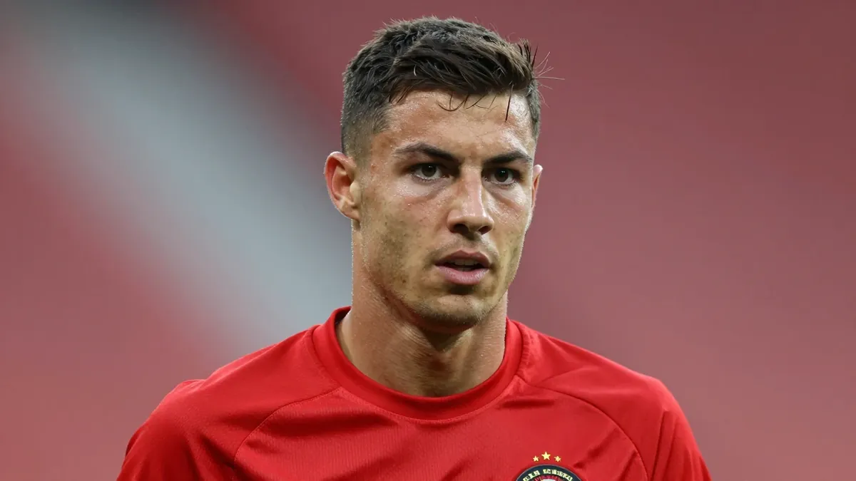 Rotherham United are in advanced talks to sign Manchester United teenager Jayce Fitzgerald on loan before Tuesday's...
